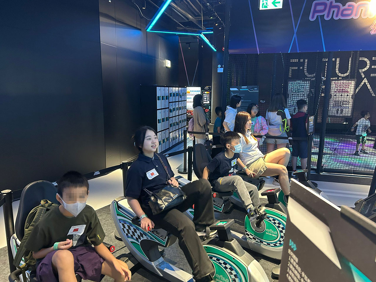 Conpak Volunteers Accompanied Children with Developmental Disabilities at Kai Tak JOYPOLIS SPORTS
