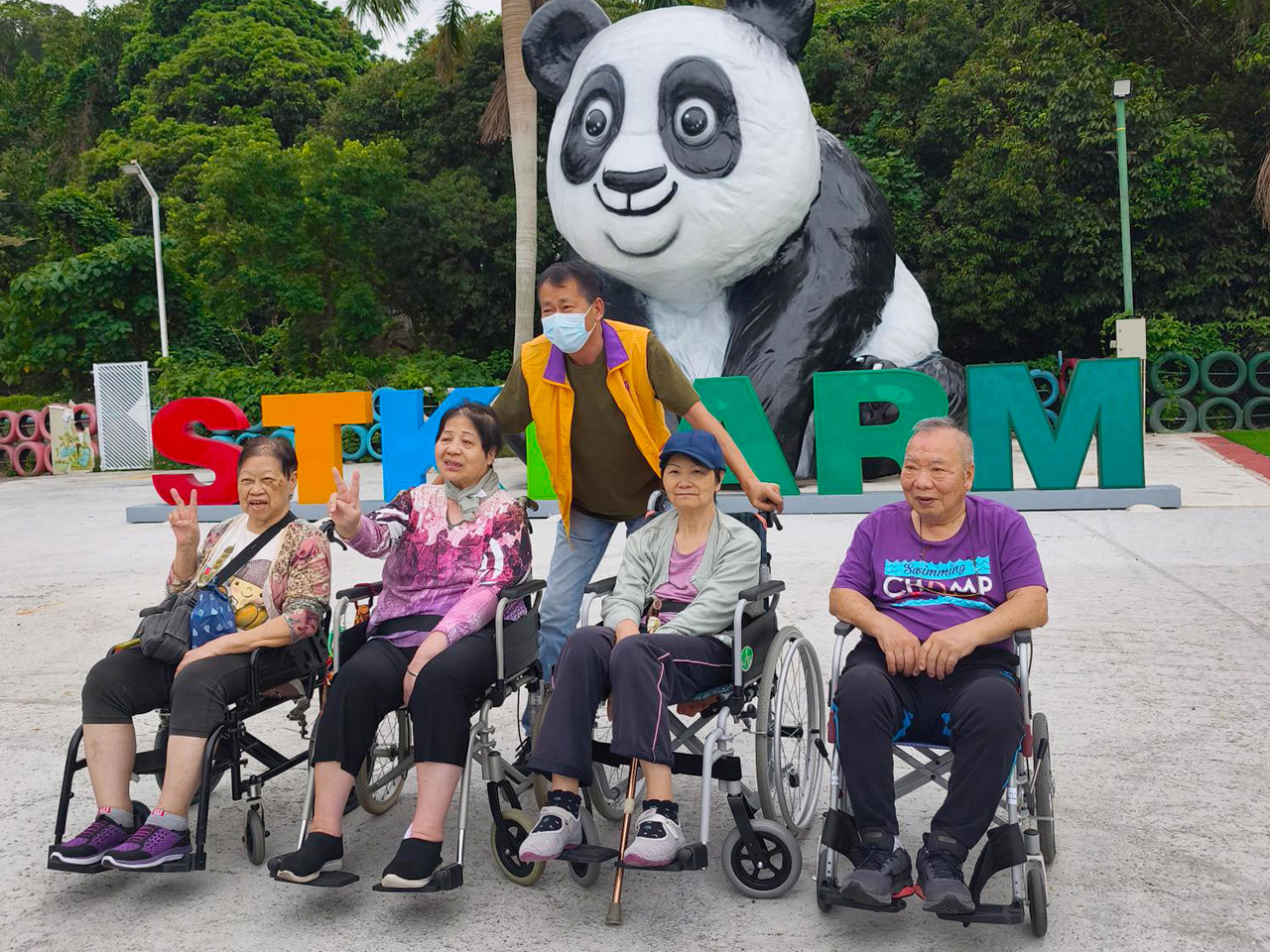 A Day of Joy and Connection for Elderly from H.K.S.K.H. Lady MacLehose Centre